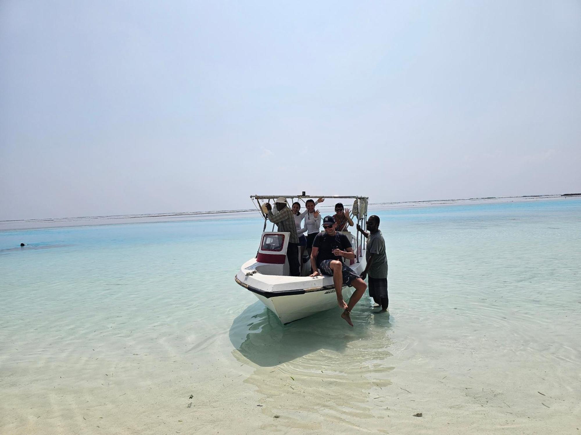 Nirili Villa Dhiffushi Exterior foto